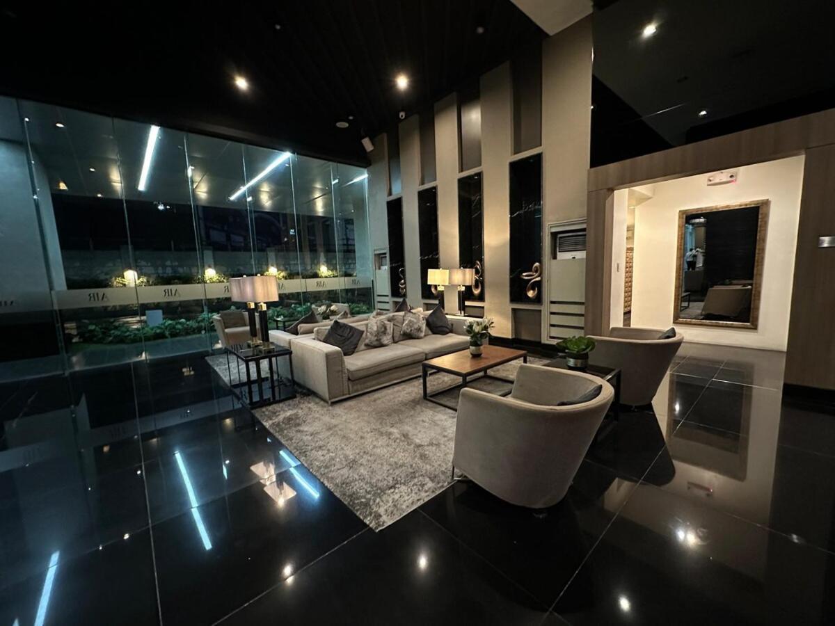Apartment Amenity View At Air Residences Condo, Ayala Ave Makati Manila