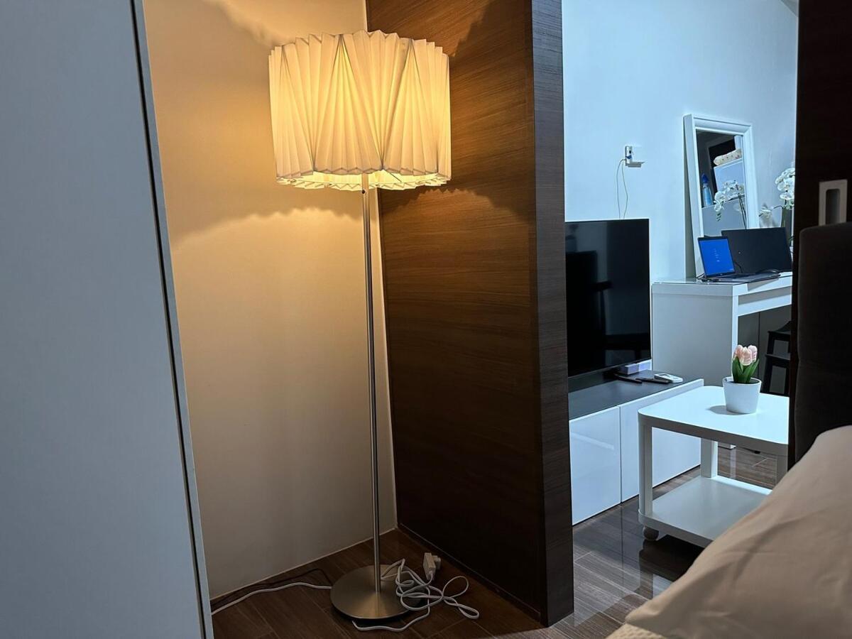 Amenity View At Air Residences Condo, Ayala Ave Makati Apartment *