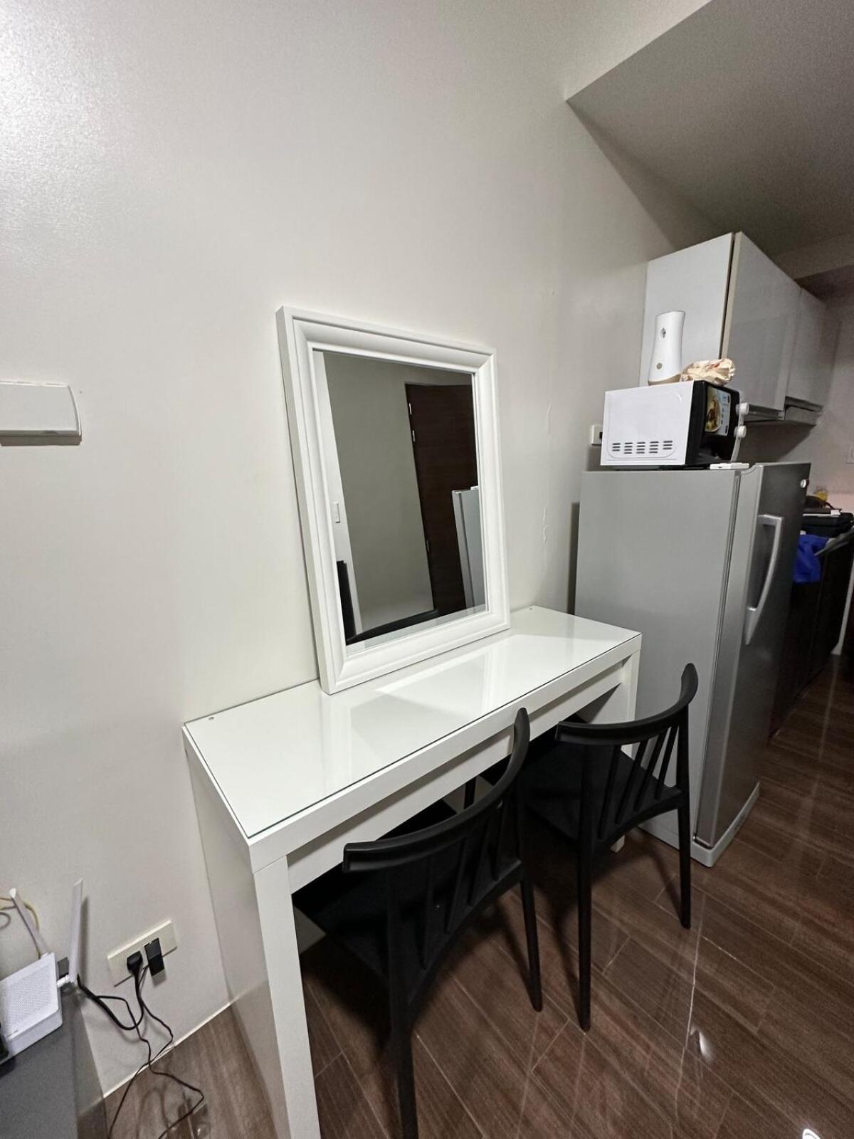Amenity View At Air Residences Condo, Ayala Ave Makati * Manila