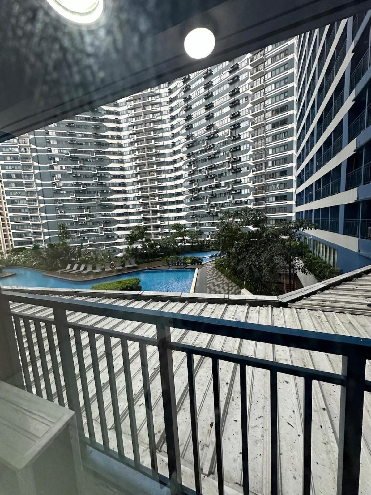Amenity View At Air Residences Condo, Ayala Ave Makati * Manila